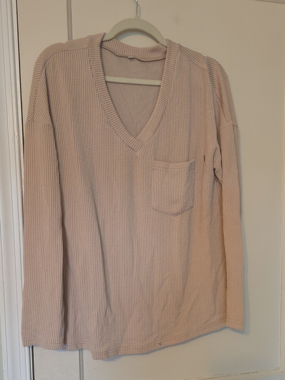 Stretchy V-Neck Knit Pullover Long Sleeved- Light Beige